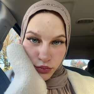 Meet your Posher, Aimee